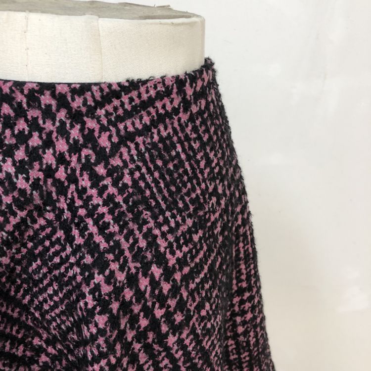 Prada Prada Houndstooth Wool Mini Skirt Size 42 Size 28" / US 6 / IT 42 - 9 Thumbnail