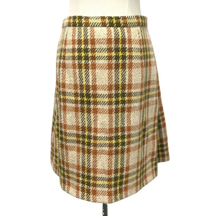 Gucci Gucci Plaid Wool Mini Skirt Size 42 Size 28" / US 6 / IT 42 - 2 Thumbnail