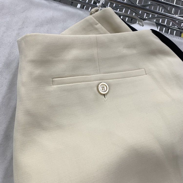 Gucci Gucci Beige Wool Silk Shorts Size 40 Size 27" / US 4 / IT 40 - 10 Thumbnail