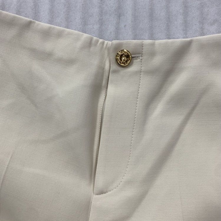 Gucci Gucci Beige Wool Silk Shorts Size 40 Size 27" / US 4 / IT 40 - 8 Thumbnail