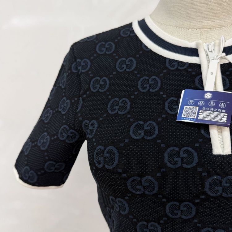 Gucci Gucci GG Logo Zip Knit Polo Size XS Size XS / US 0-2 / IT 36-38 - 7 Thumbnail