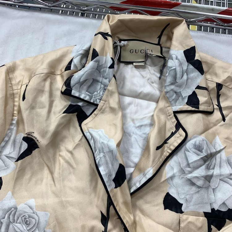 Gucci Gucci Rose Print Silk Button Up Size 38 Size XS / US 0-2 / IT 36-38 - 11 Thumbnail