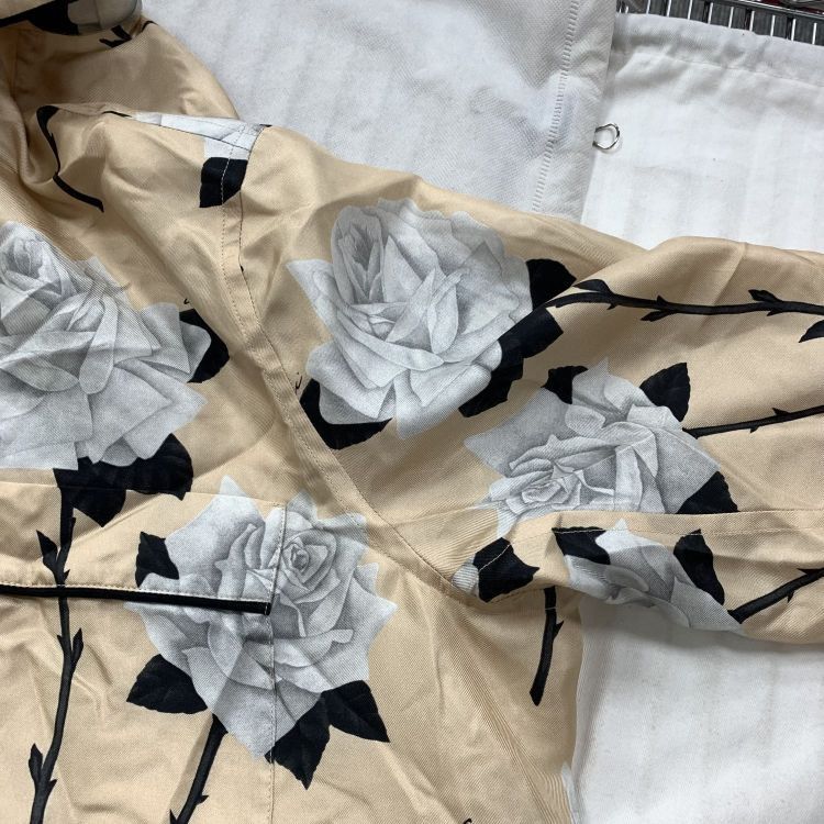 Gucci Gucci Rose Print Silk Button Up Size 38 Size XS / US 0-2 / IT 36-38 - 12 Thumbnail