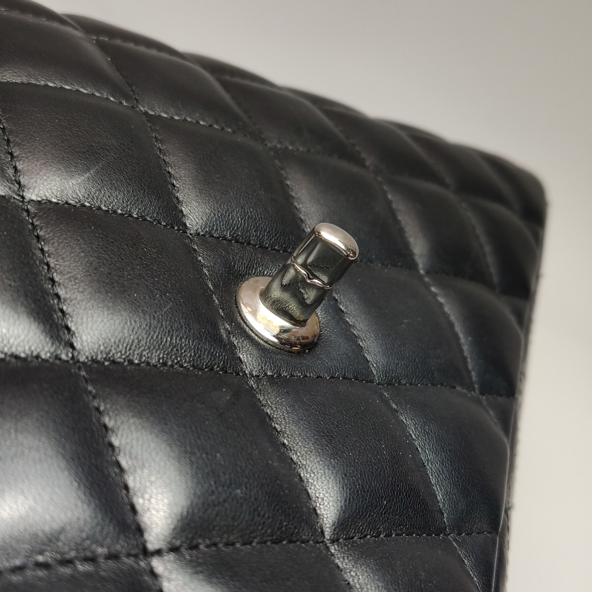 Chanel Chanel Women os Crossbody Bags Size ONE SIZE - 15 Thumbnail