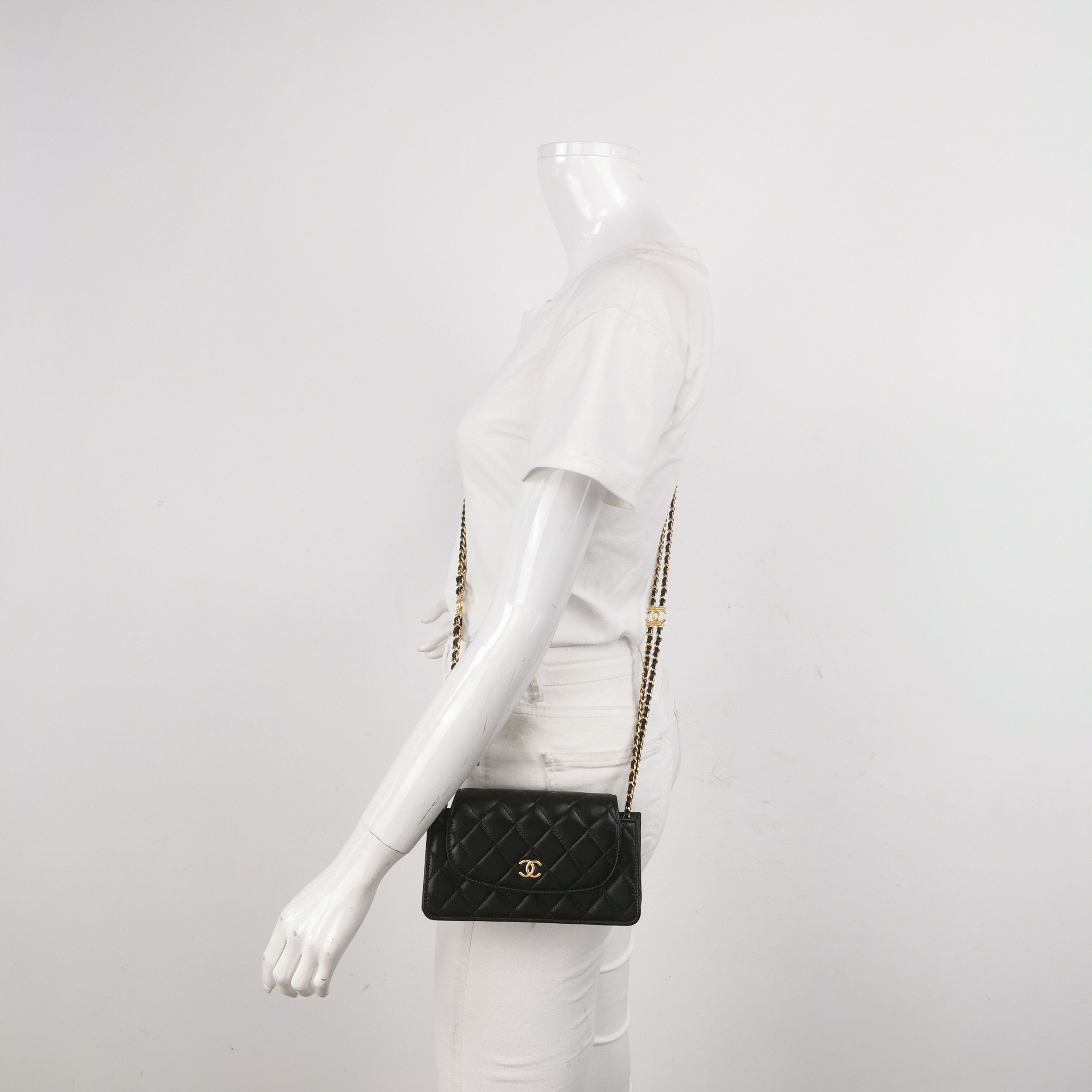 Chanel Chanel Women os Shoulder Bags Size ONE SIZE - 2 Thumbnail