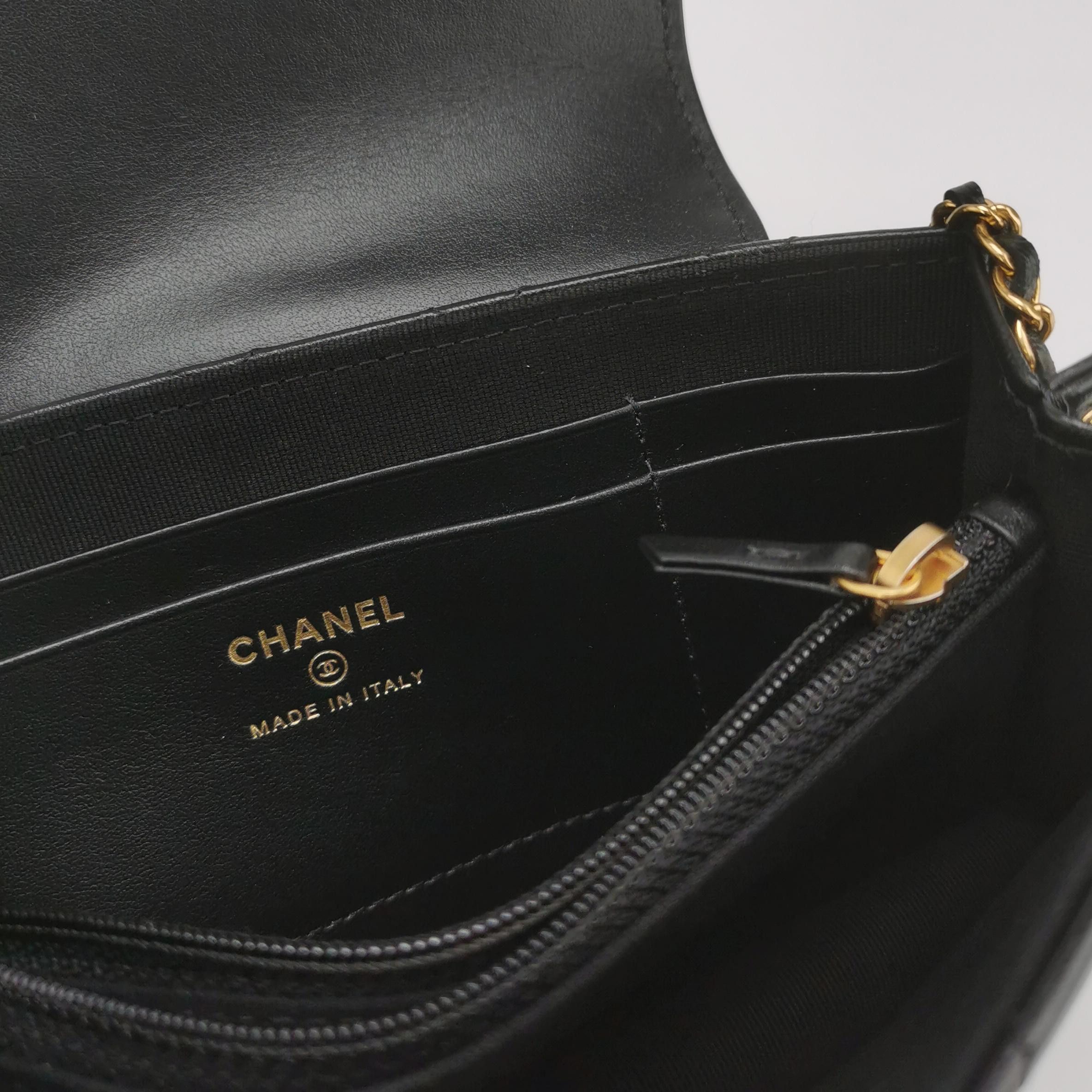 Chanel Chanel Women os Shoulder Bags Size ONE SIZE - 8 Thumbnail