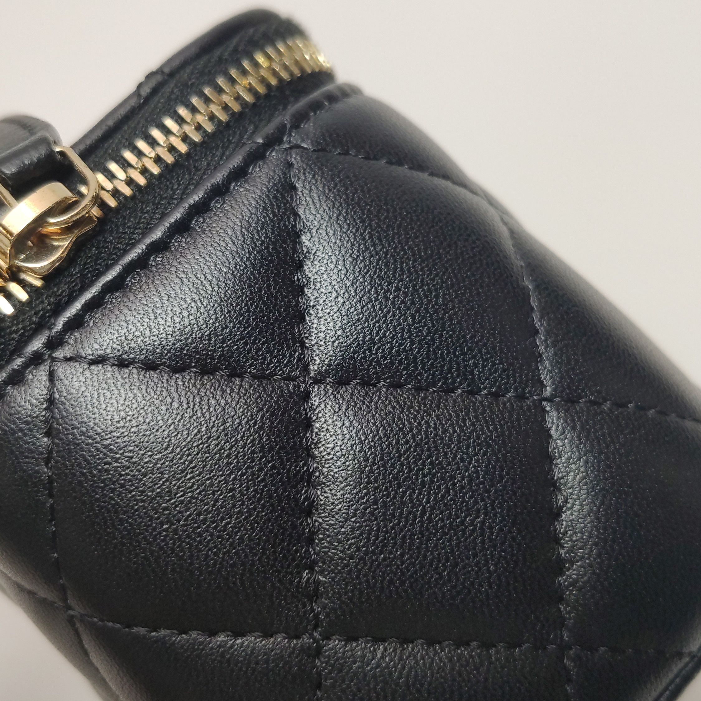 Chanel Chanel Women os Shoulder Bags Size ONE SIZE - 16 Thumbnail