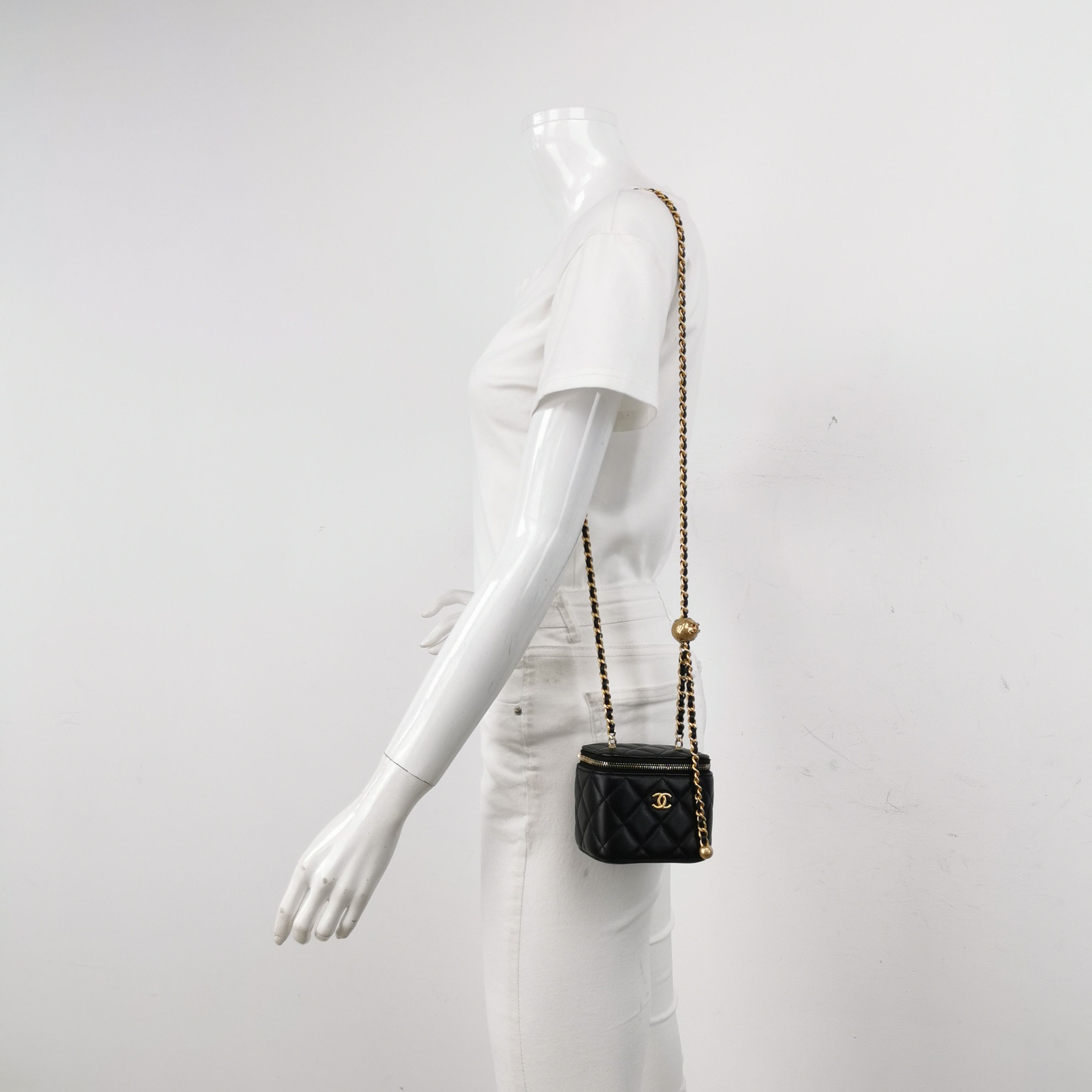 Chanel Chanel Women os Shoulder Bags Size ONE SIZE - 2 Thumbnail