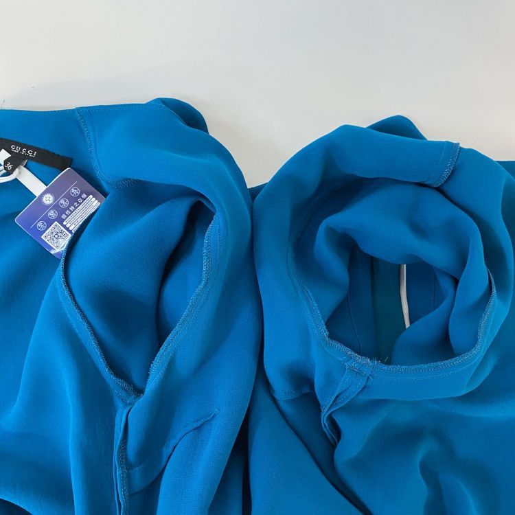 Gucci Gucci Blue Silk Blouse Size 36 Size XS / US 0-2 / IT 36-38 - 12 Thumbnail