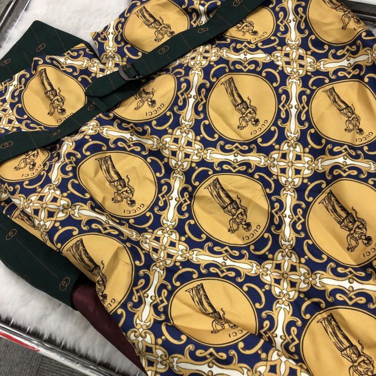 Gucci Gucci Logo Pattern Vest Size 38R Size 38R - 8 Thumbnail