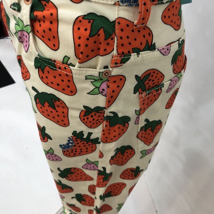 Gucci Gucci Strawberry Print Pants Size 24 Size 24" / US 00 / IT 34 - 9 Thumbnail