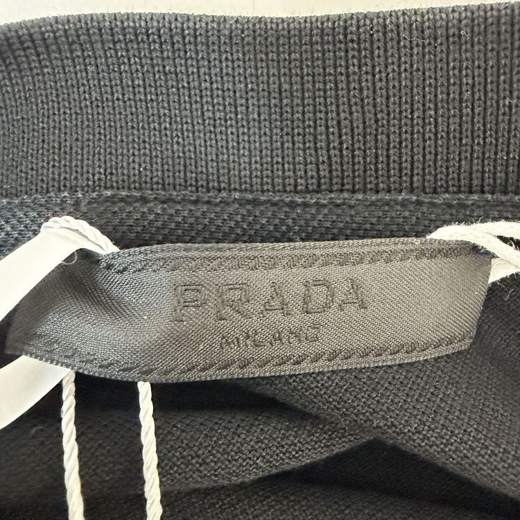 Prada Prada Logo Patch T-Shirt Size M Size US M / EU 48-50 / 2 - 3 Thumbnail
