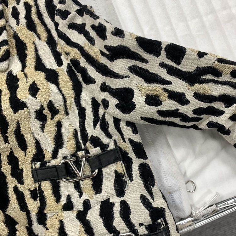 Valentino Valentino V-Logo Animal Print Jacket Size 38 Size XS / US 0-2 / IT 36-38 - 10 Thumbnail