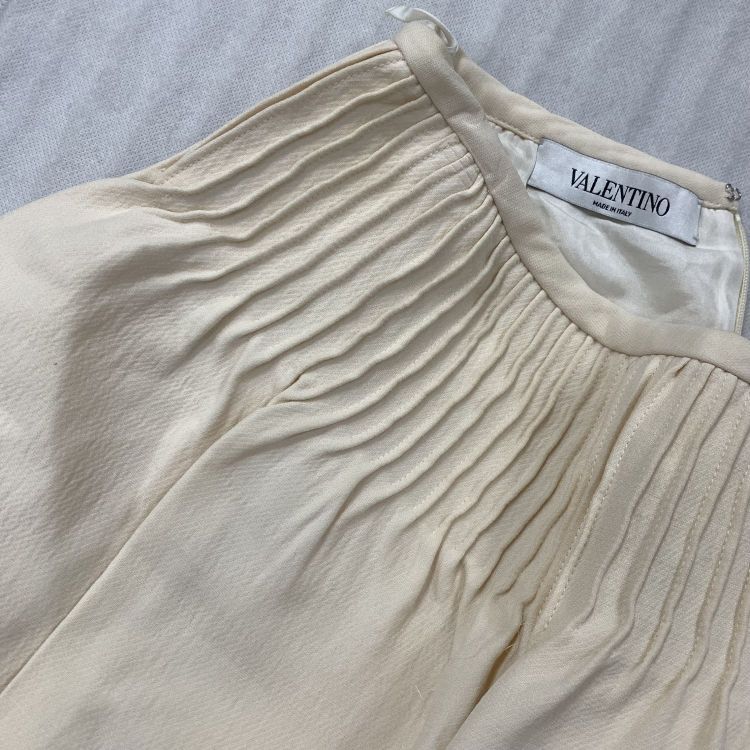 Valentino Valentino Pleated Wool Silk Shorts Size 40 Size 27" / US 4 / IT 40 - 8 Thumbnail