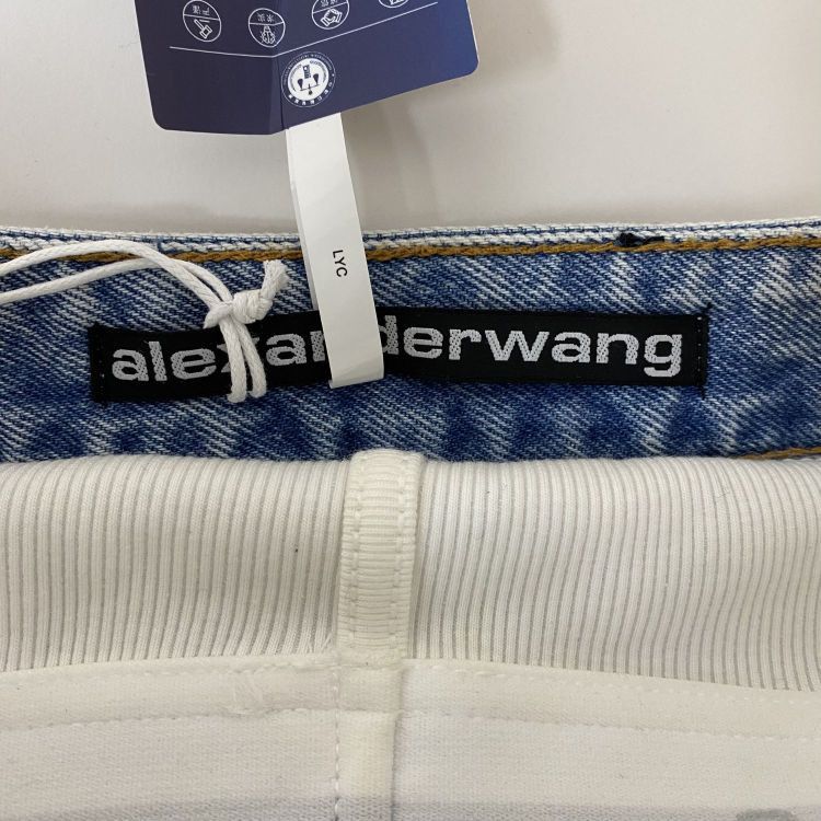 Alexander Wang Alexander Wang Logo Elastic Waist Denim Shorts Size 25 Size 25" / US 0 / IT 36 - 3 Thumbnail