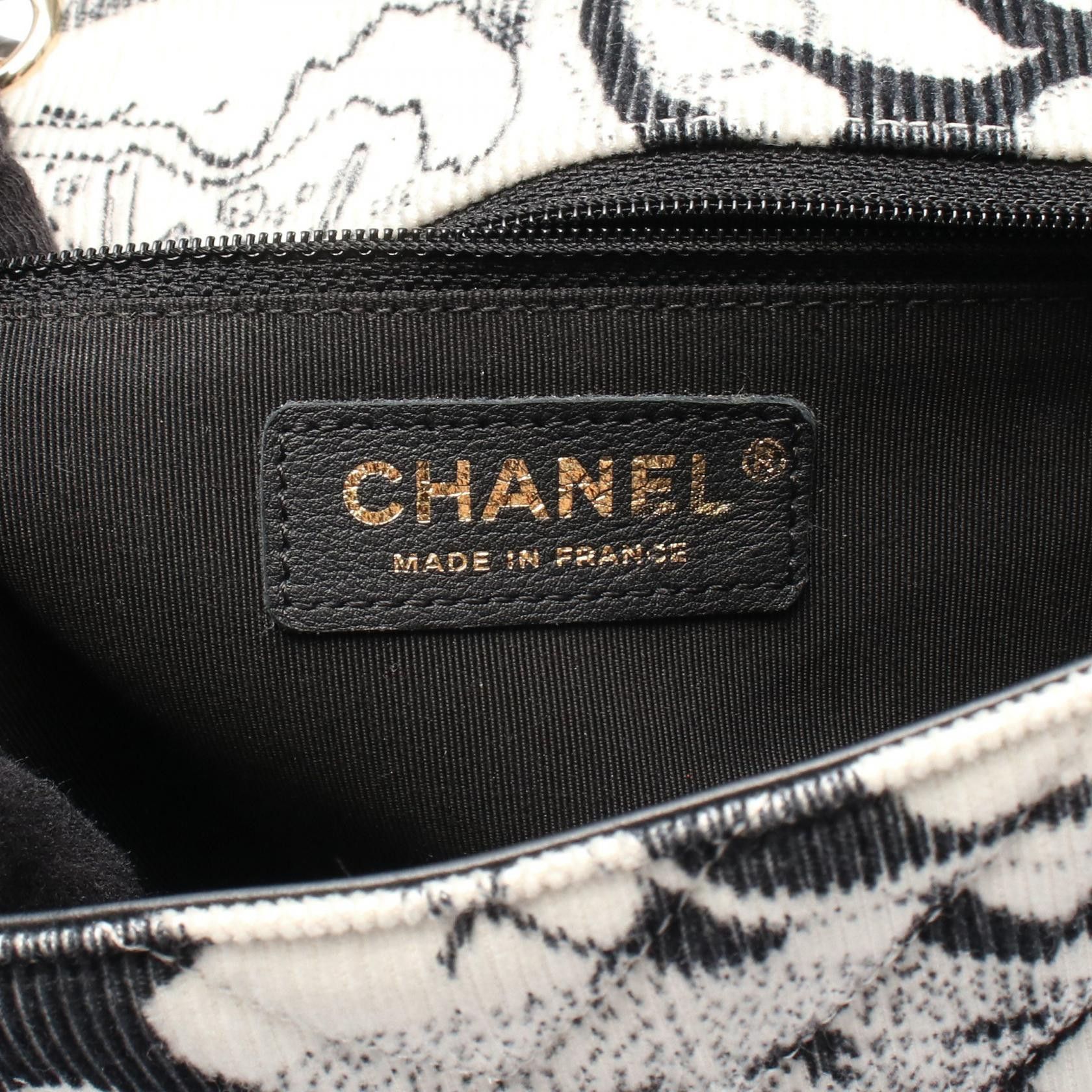 Chanel Chanel Chanel Chevron V Stitch Leather Corduroy Shoulder Bag Leather Shoulder Bag DUTY FREE for USA Size ONE SIZE - 4 Thumbnail