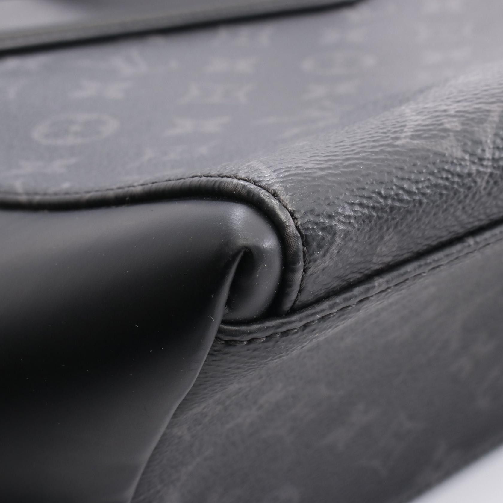 Louis Vuitton Louis Vuitton Louis Vuitton Messenger Voyage MM Monogram Eclipse Coated Canvas Shoulder Bag Textile Shoulder Bag M43276 DUTY FREE for USA Size ONE SIZE - 6 Thumbnail