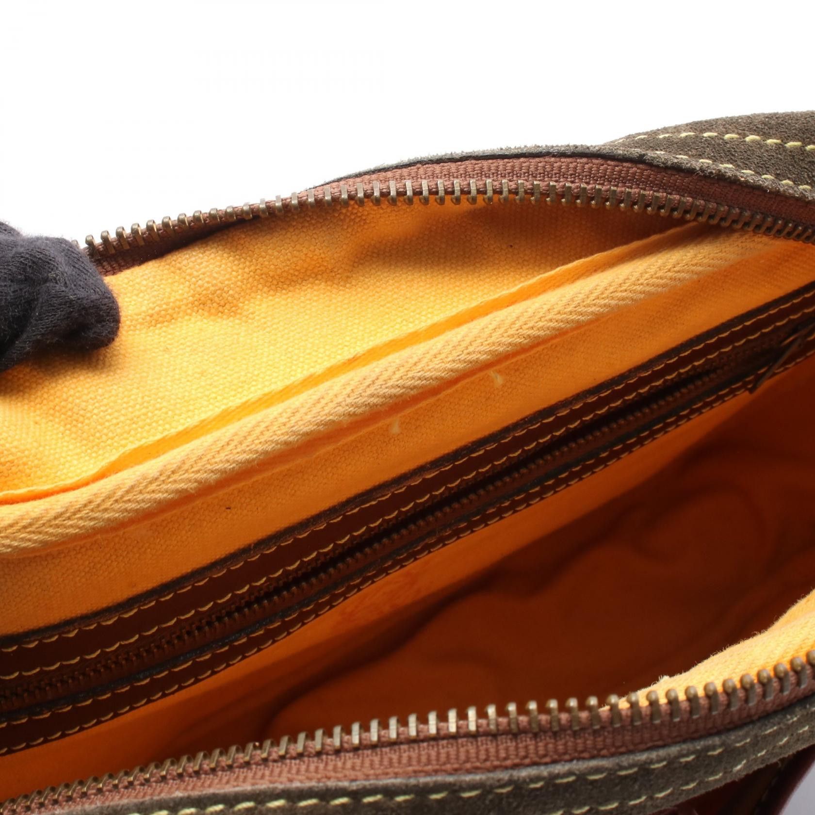 Loewe Loewe Loewe Anagram Leather Shoulder Bag Leather Shoulder Bag DUTY FREE for USA Size ONE SIZE - 5 Thumbnail