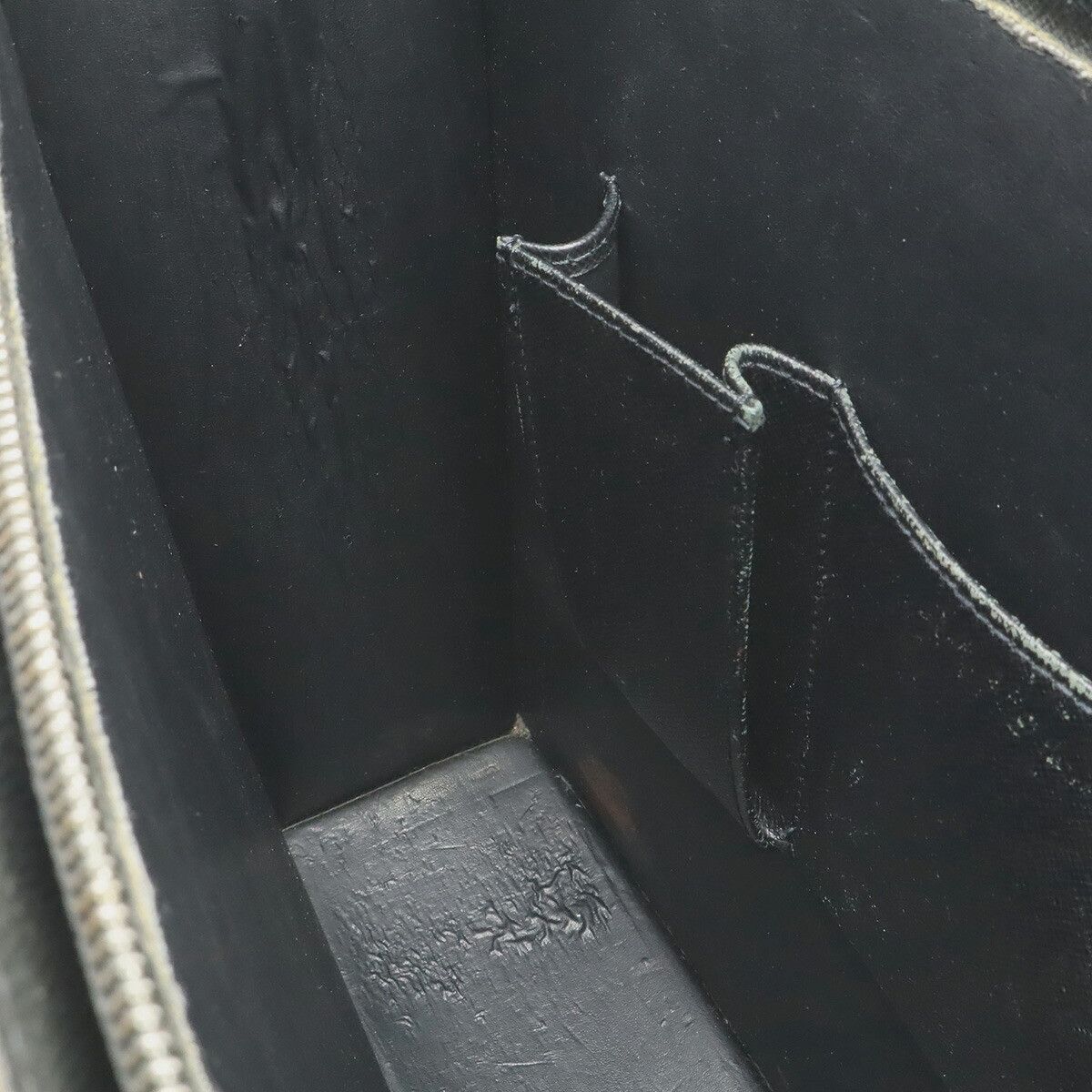 Louis Vuitton Louis Vuitton Louis Vuitton Taiga Briefcase Leather Business Bag M30052 DUTY FREE for USA Size ONE SIZE - 7 Thumbnail
