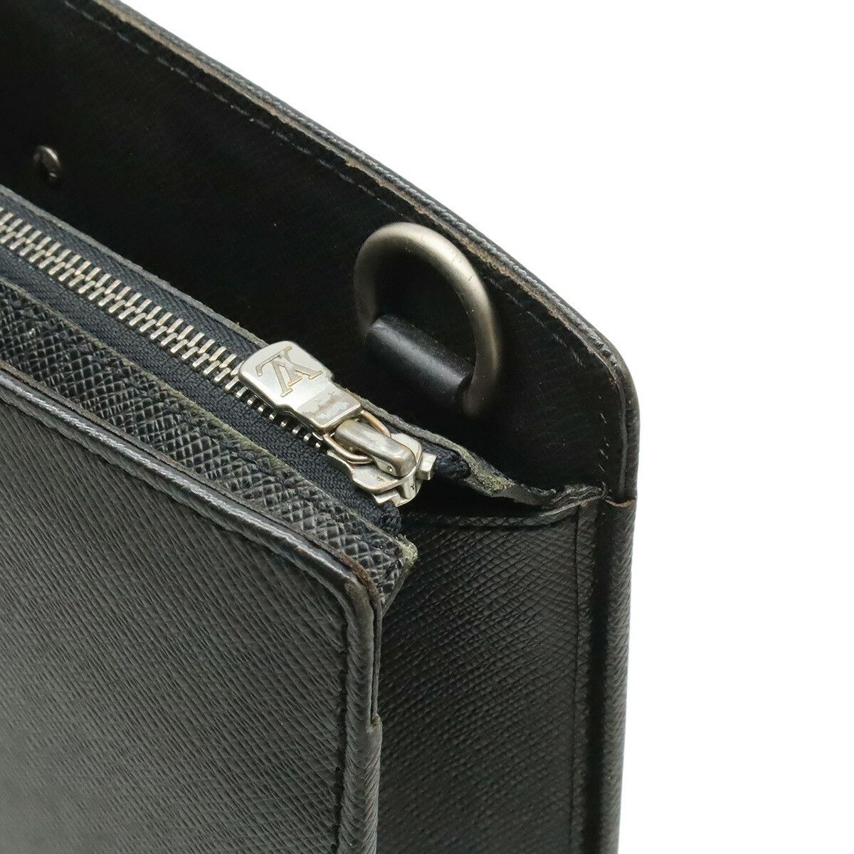 Louis Vuitton Louis Vuitton Louis Vuitton Taiga Briefcase Leather Business Bag M30052 DUTY FREE for USA Size ONE SIZE - 5 Thumbnail