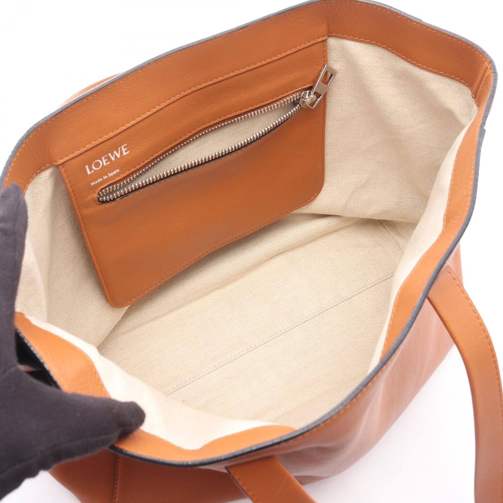 Loewe Loewe Loewe East West Shopper Small Leather Tote Bag Leather Tote Bag DUTY FREE for USA Size ONE SIZE - 3 Thumbnail