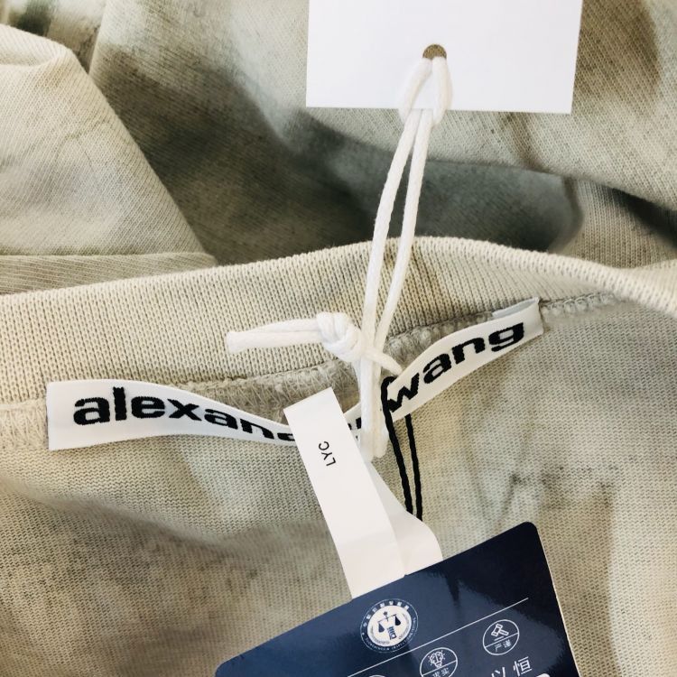Alexander Wang Alexander Wang Embossed Logo Long Sleeve T-Shirt Size L Size US L / EU 52-54 / 3 - 3 Thumbnail