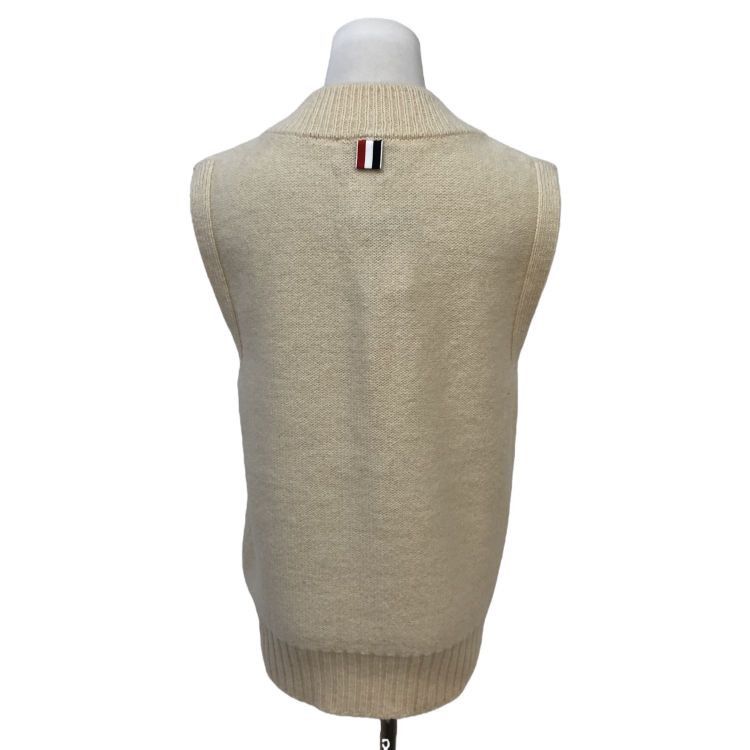 Thom Browne Thom Browne Striped V-Neck Knit Vest Size 2 Size US M / EU 48-50 / 2 - 2 Thumbnail
