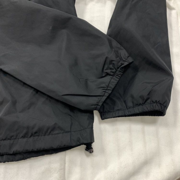 Valentino Valentino Star Logo Windbreaker Jacket Size S Size US S / EU 44-46 / 1 - 9 Thumbnail