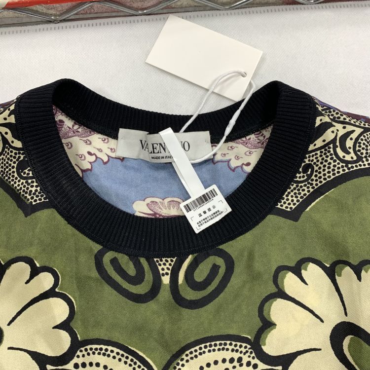 Valentino Valentino Floral Graphic Sweatshirt Size S Size US S / EU 44-46 / 1 - 8 Thumbnail