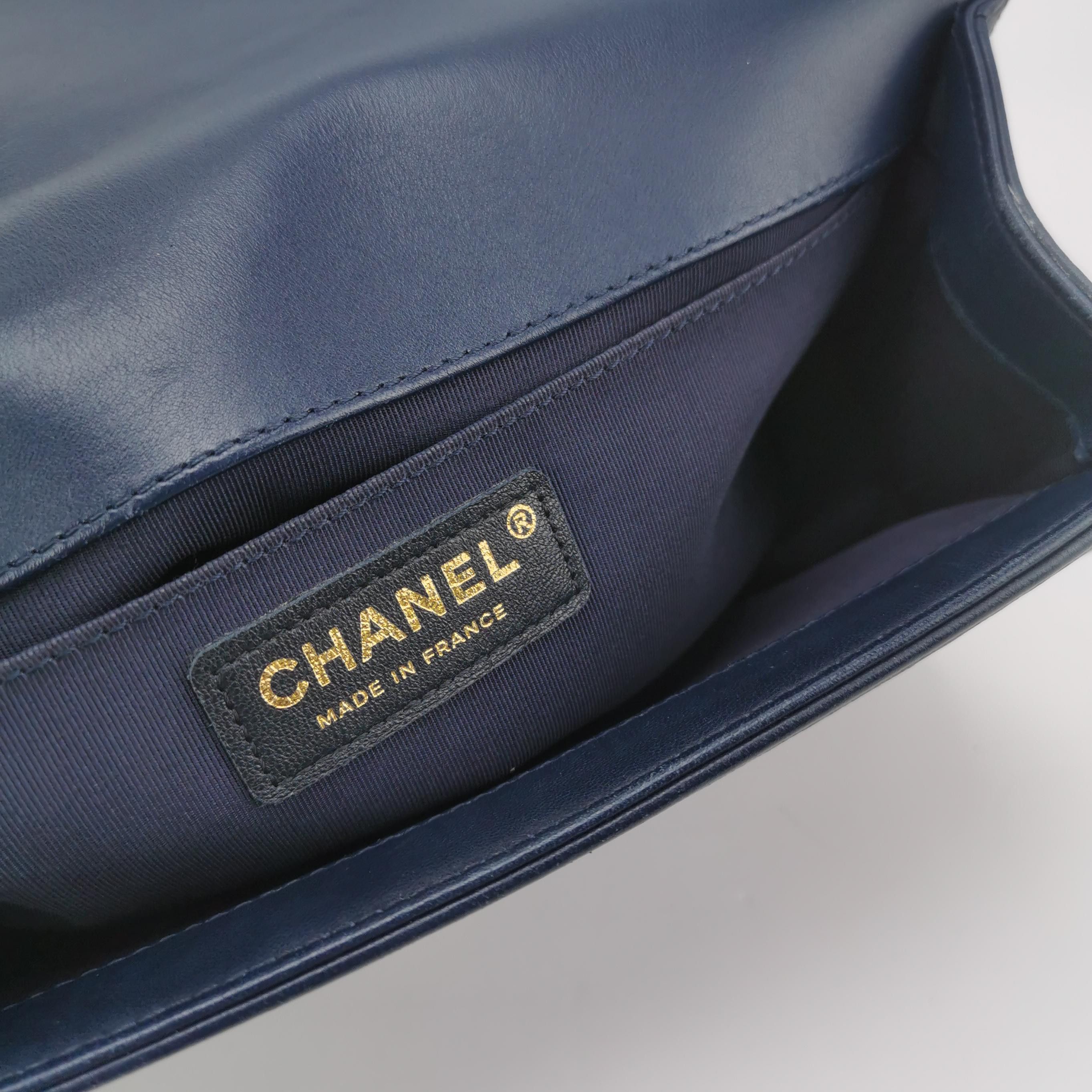 Chanel Chanel Women os Shoulder Bags Size ONE SIZE - 8 Thumbnail