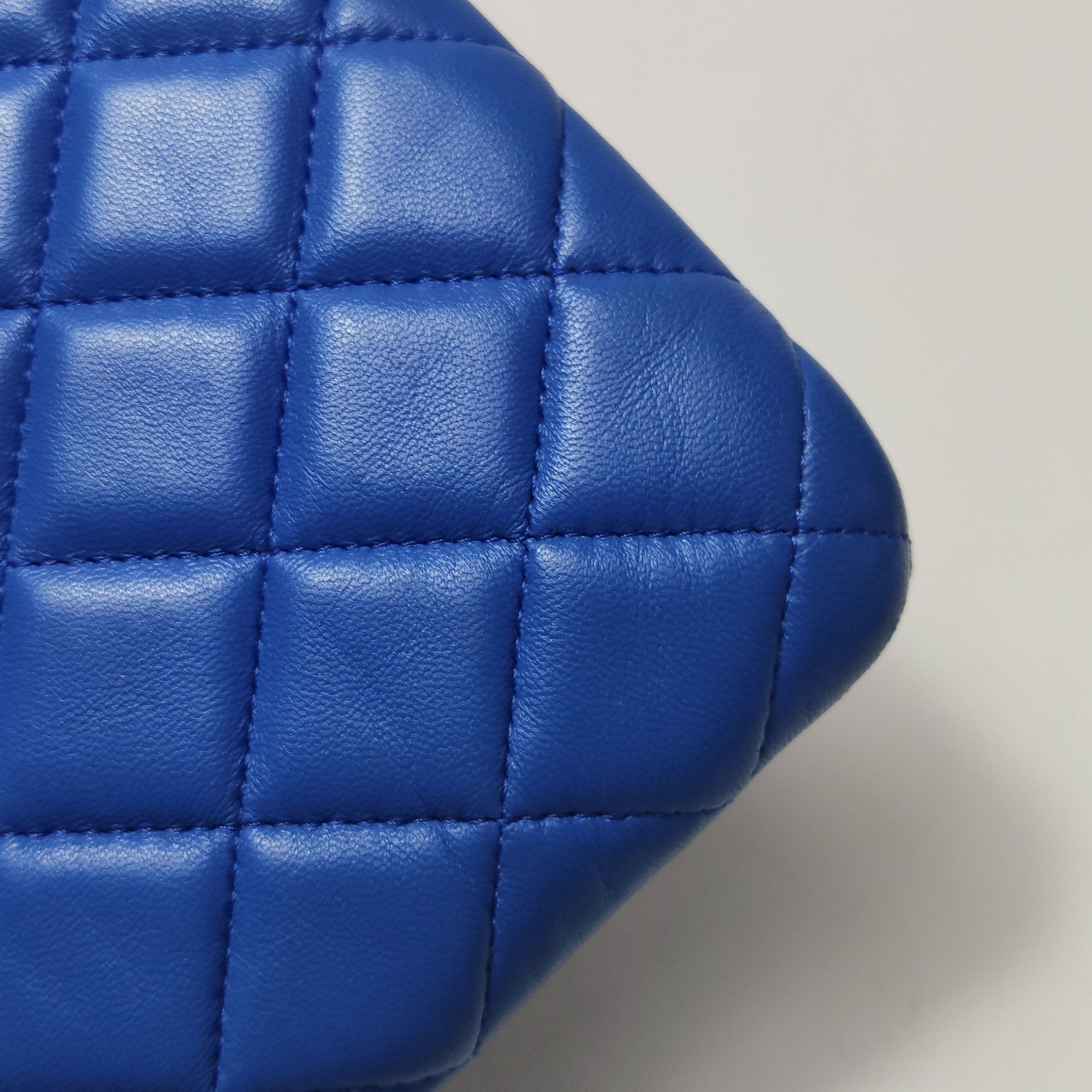 Chanel Chanel Women os Clutches Size ONE SIZE - 18 Thumbnail