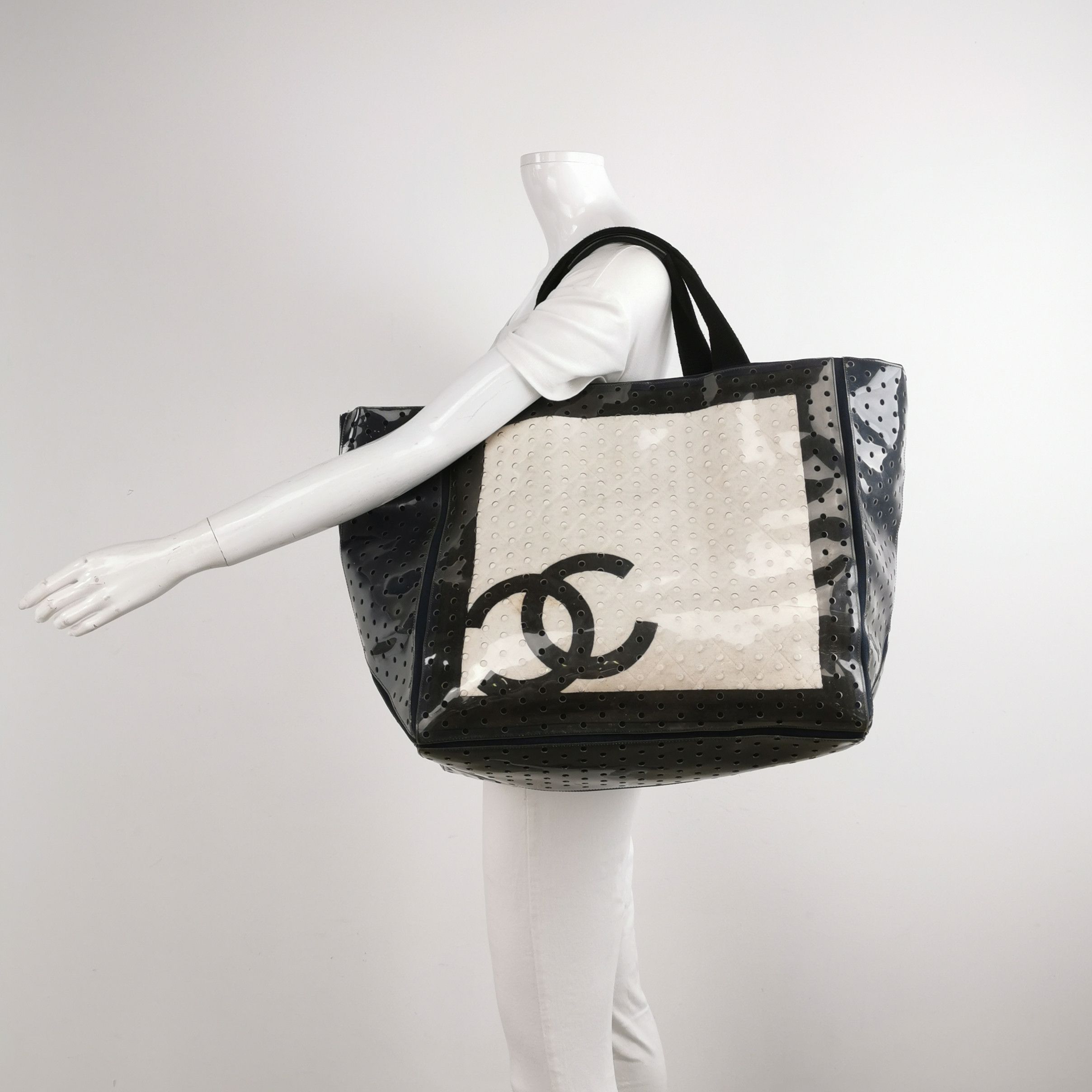 Chanel Chanel Women os Tote Bags Size ONE SIZE - 2 Thumbnail