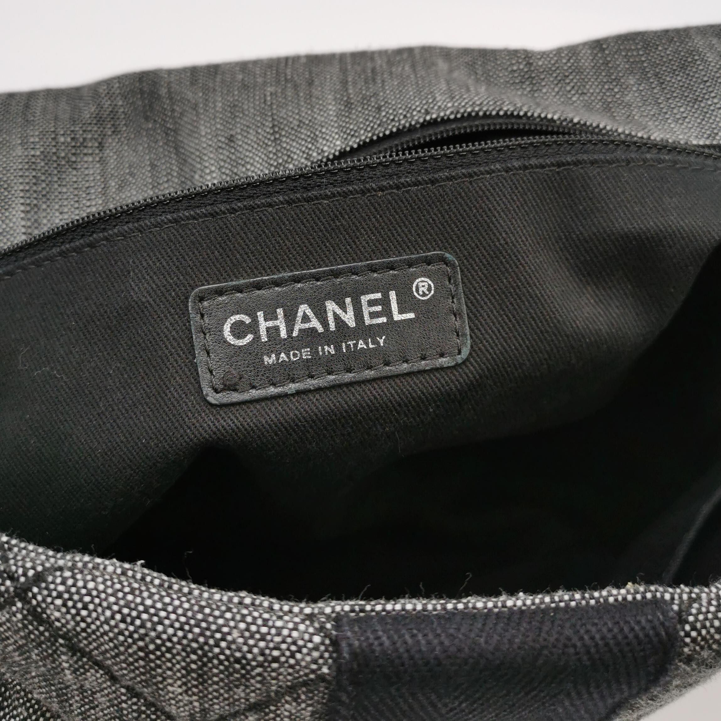 Chanel Chanel Women os Crossbody Bags Size ONE SIZE - 8 Thumbnail
