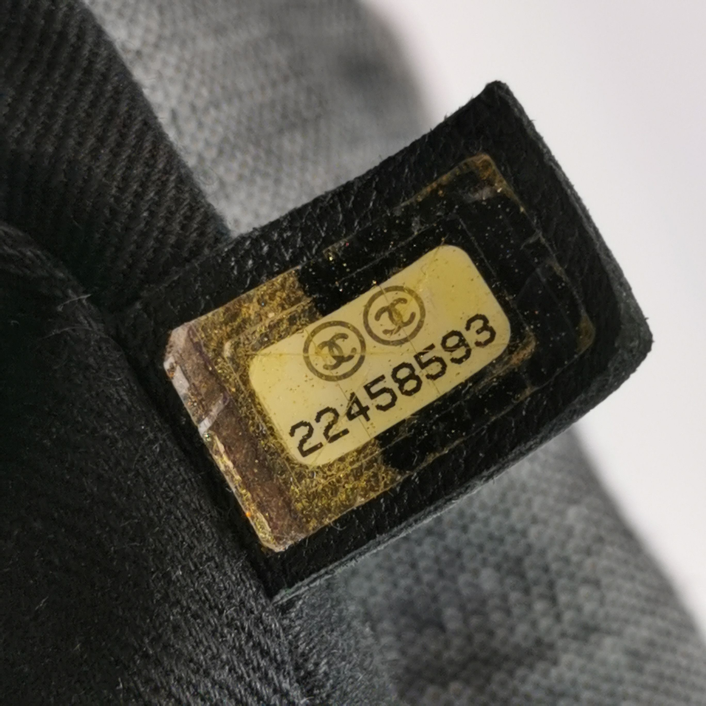 Chanel Chanel Women os Crossbody Bags Size ONE SIZE - 25 Thumbnail