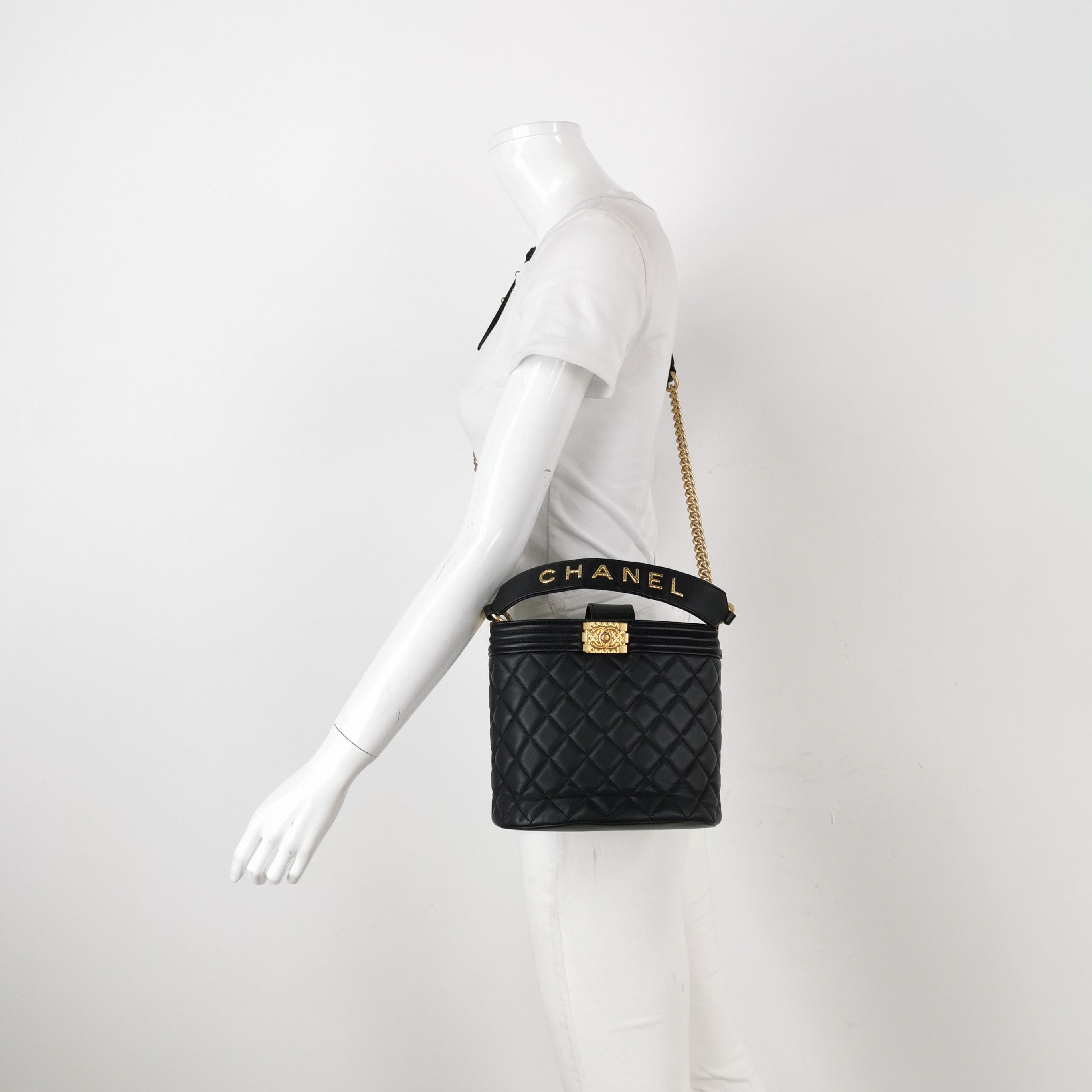 Chanel Chanel Women os Shoulder Bags Size ONE SIZE - 2 Thumbnail