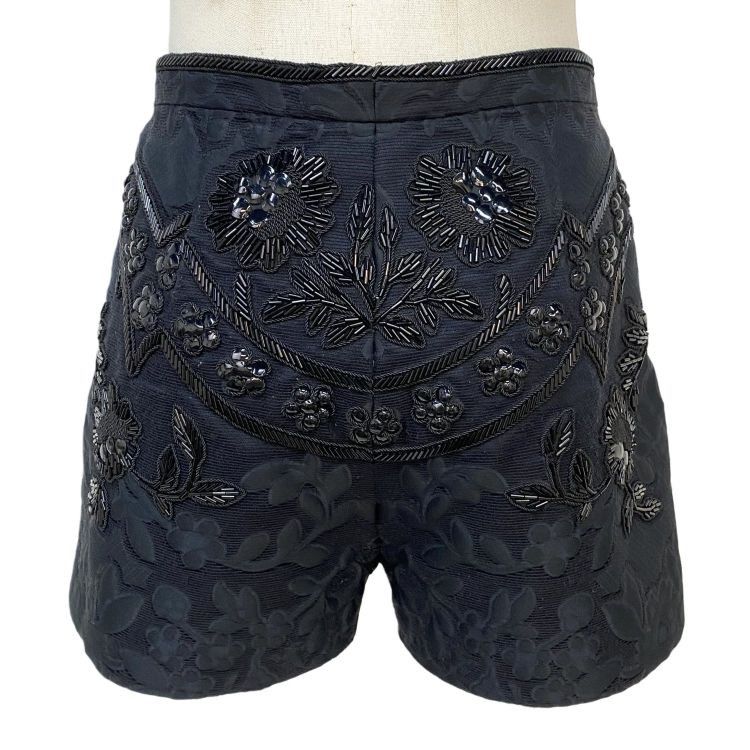 Valentino Valentino Beaded Floral Shorts Size 40 Size 27" / US 4 / IT 40 - 2 Thumbnail