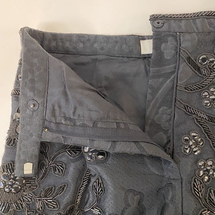 Valentino Valentino Beaded Floral Shorts Size 40 Size 27" / US 4 / IT 40 - 10 Thumbnail