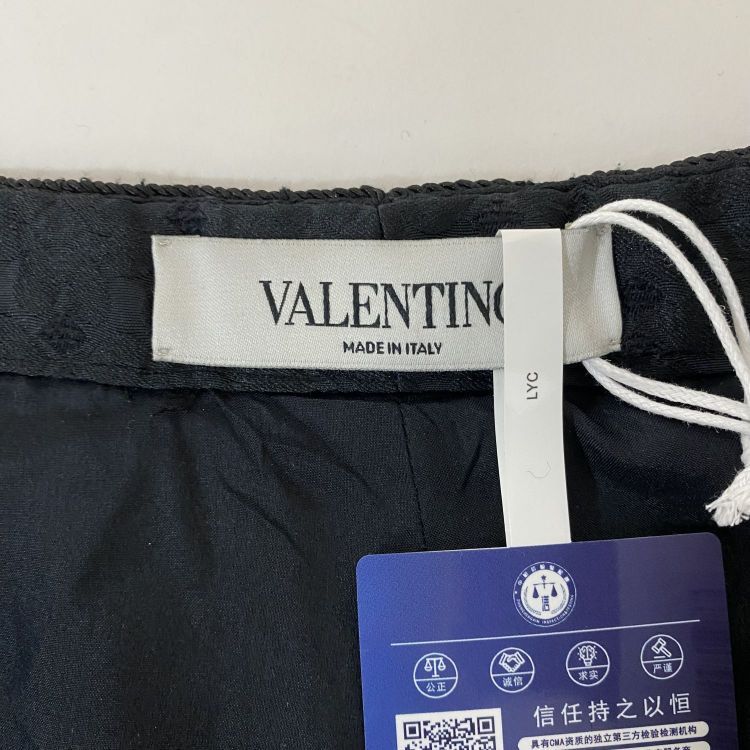 Valentino Valentino Beaded Floral Shorts Size 40 Size 27" / US 4 / IT 40 - 3 Thumbnail