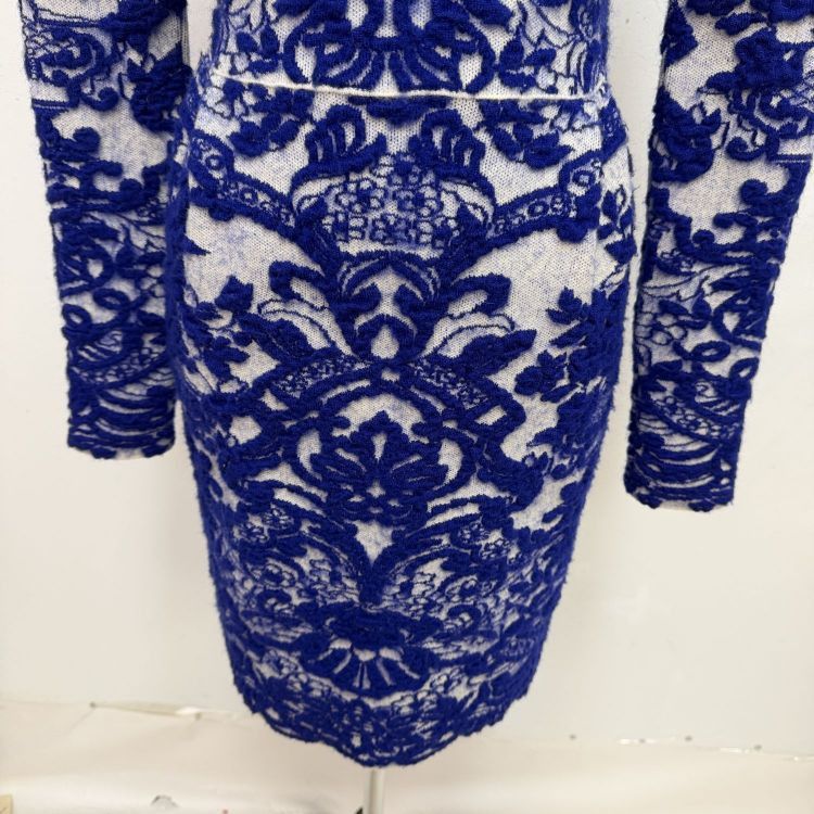 Valentino Valentino Beaded Collar Floral Midi Dress Size XS Size XS / US 0-2 / IT 36-38 - 9 Thumbnail
