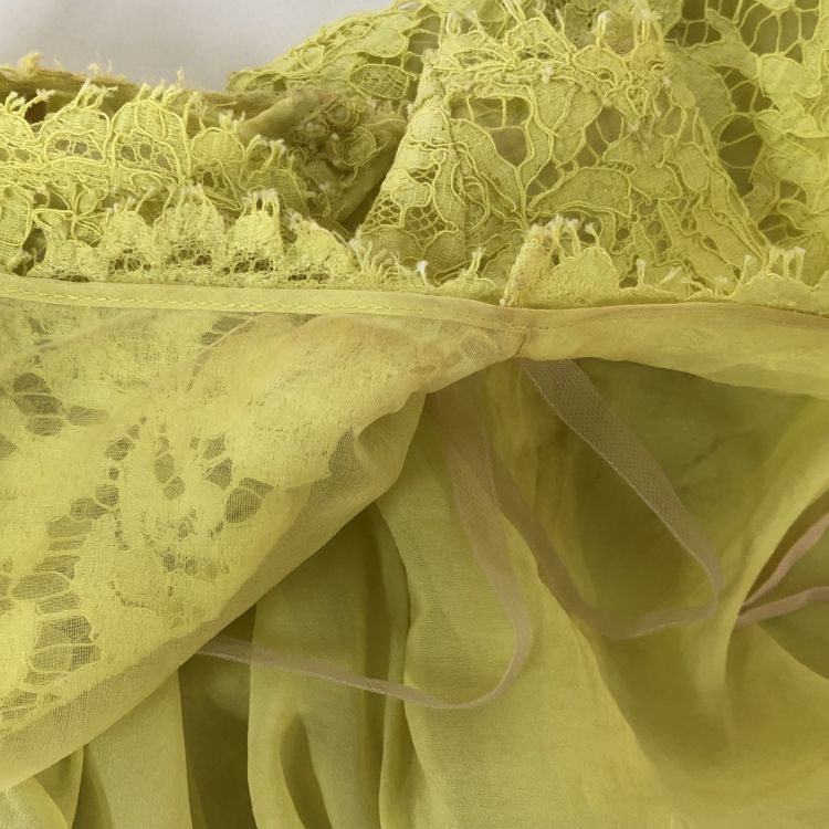Valentino Valentino Yellow Lace Midi Dress Size 40 Size S / US 4 / IT 40 - 15 Thumbnail