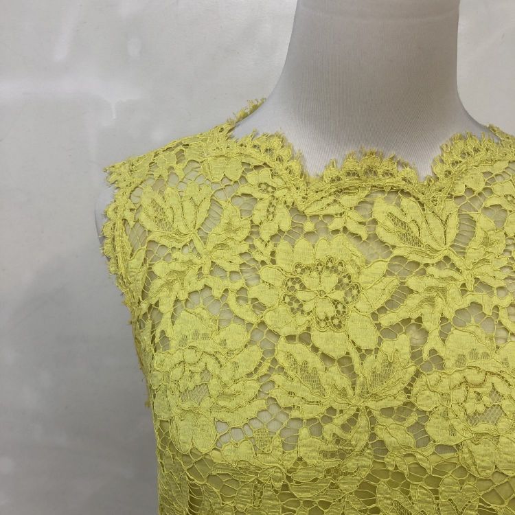 Valentino Valentino Yellow Lace Midi Dress Size 40 Size S / US 4 / IT 40 - 6 Thumbnail