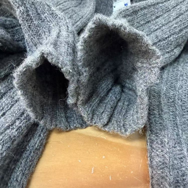 Miu Miu Miu Miu Grey Logo Knit Sweater Size 38 Size XS / US 0-2 / IT 36-38 - 12 Thumbnail