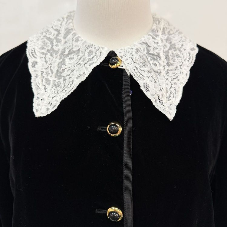 Miu Miu Miu Miu Velvet Lace Collar Coat Size 40 Size S / US 4 / IT 40 - 7 Thumbnail