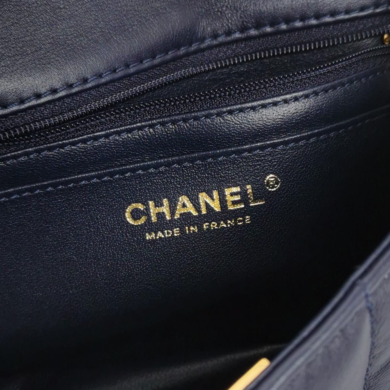 Chanel Chanel Women os Shoulder Bags Size ONE SIZE - 8 Thumbnail