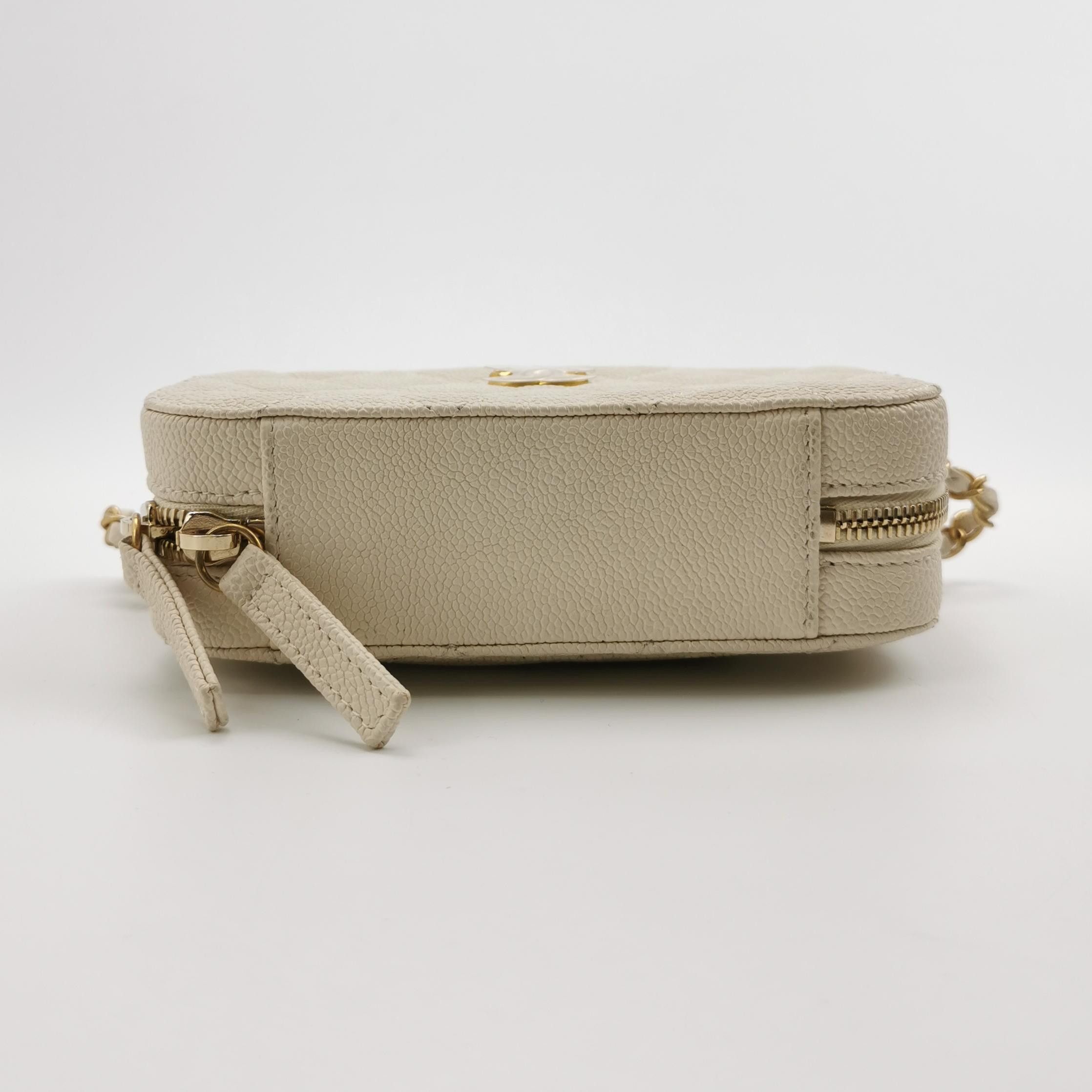 Chanel Chanel Women os Belt Bags Size ONE SIZE - 6 Thumbnail