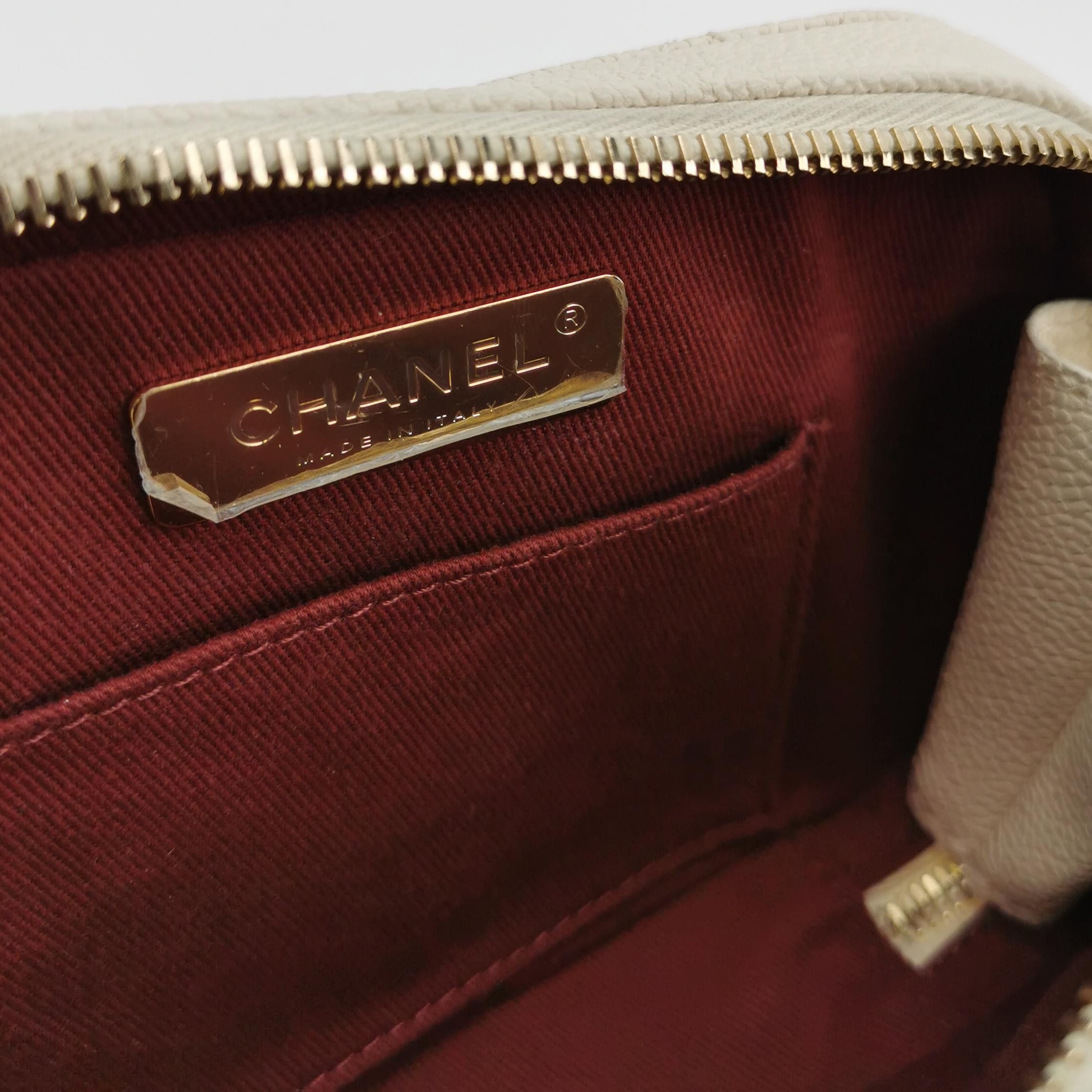 Chanel Chanel Women os Belt Bags Size ONE SIZE - 8 Thumbnail