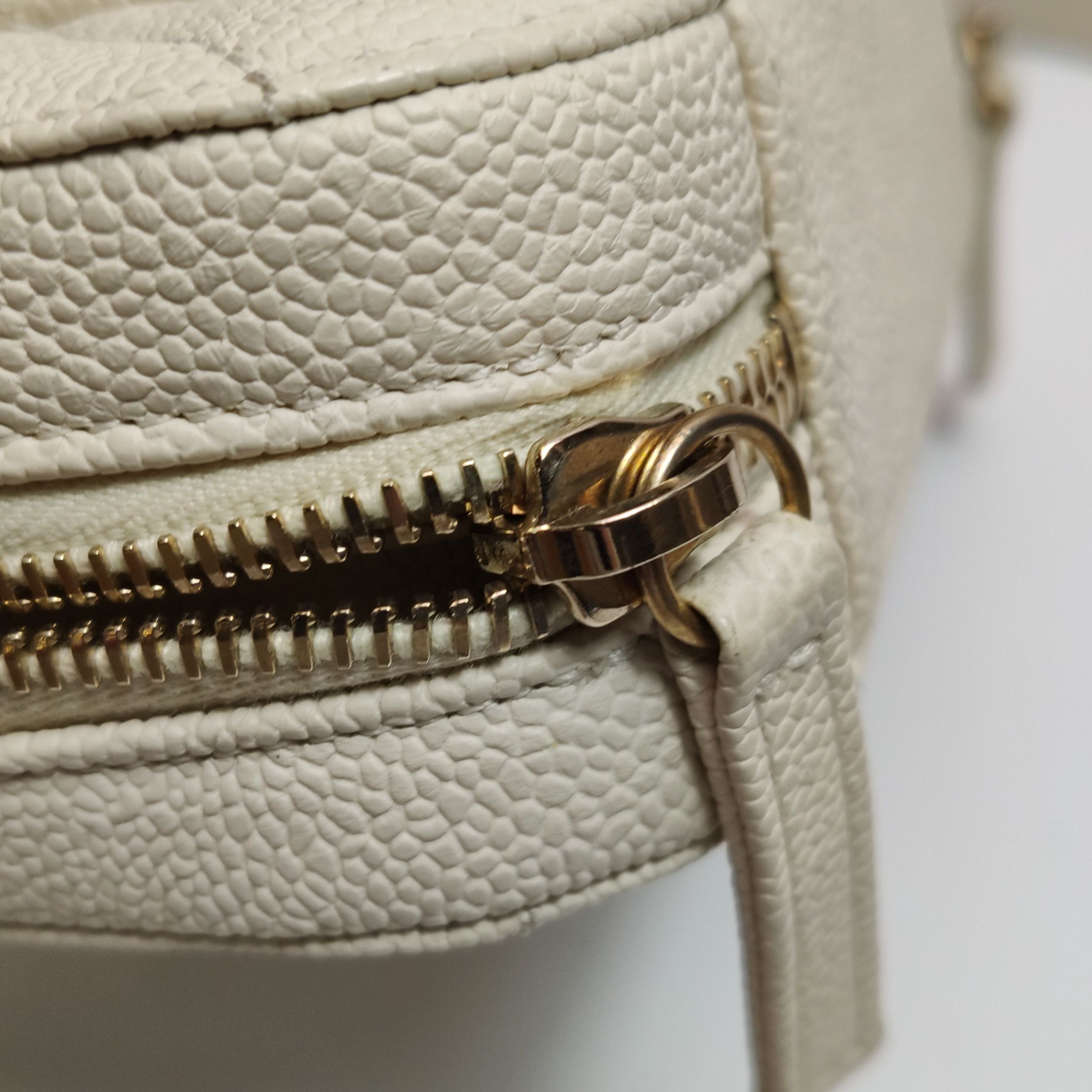 Chanel Chanel Women os Belt Bags Size ONE SIZE - 14 Thumbnail