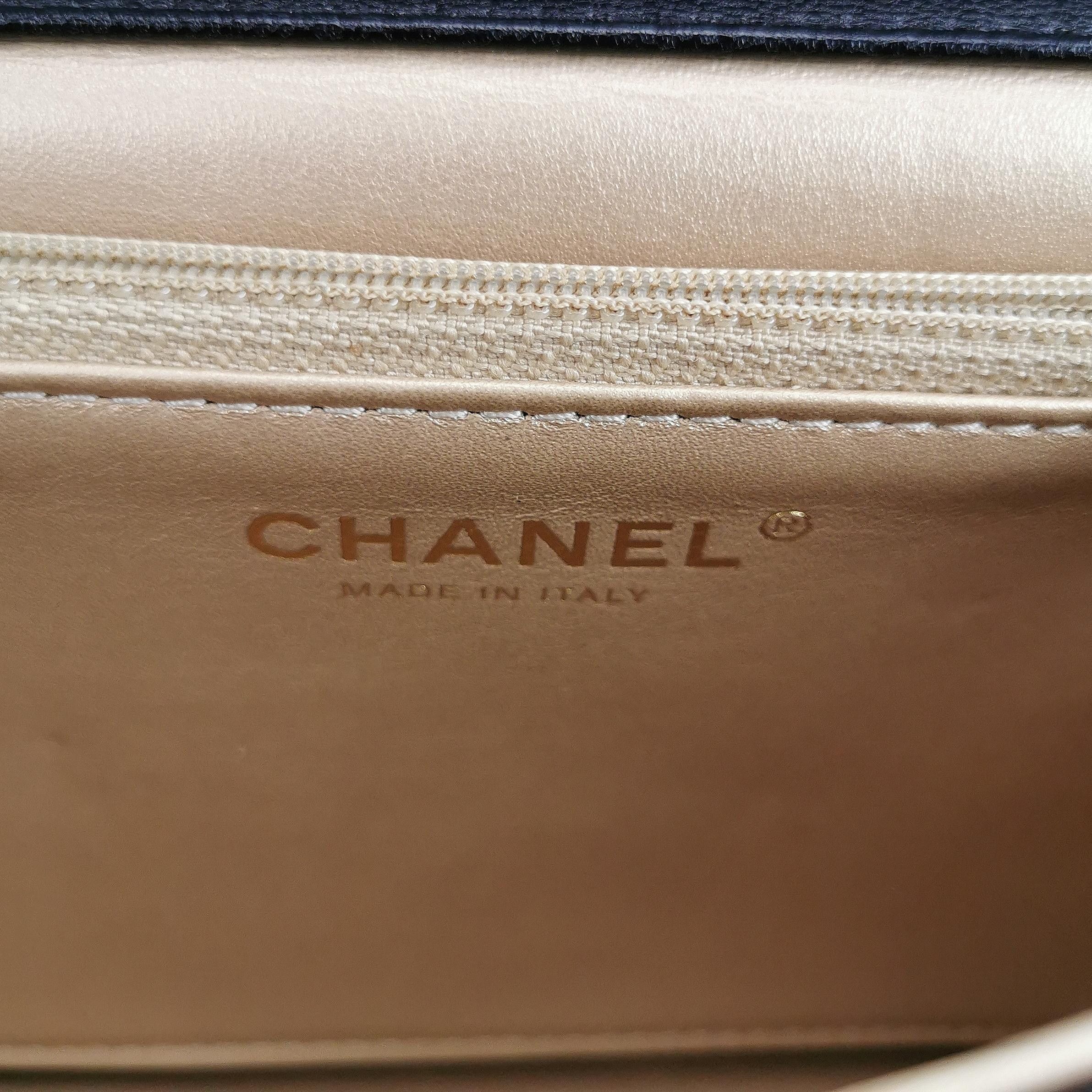 Chanel Chanel Women os Crossbody Bags Size ONE SIZE - 8 Thumbnail