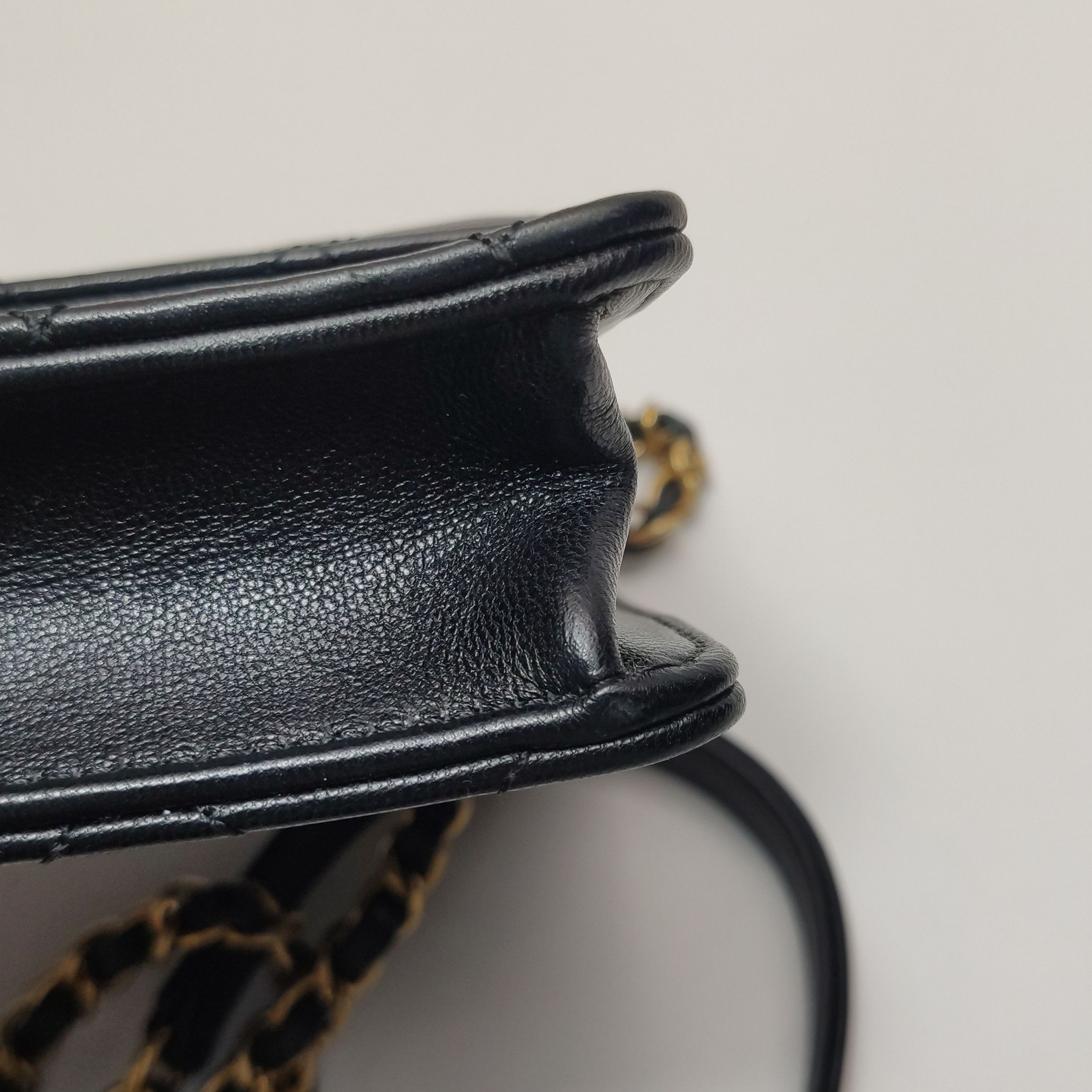 Chanel Chanel Women os Crossbody Bags Size ONE SIZE - 20 Thumbnail