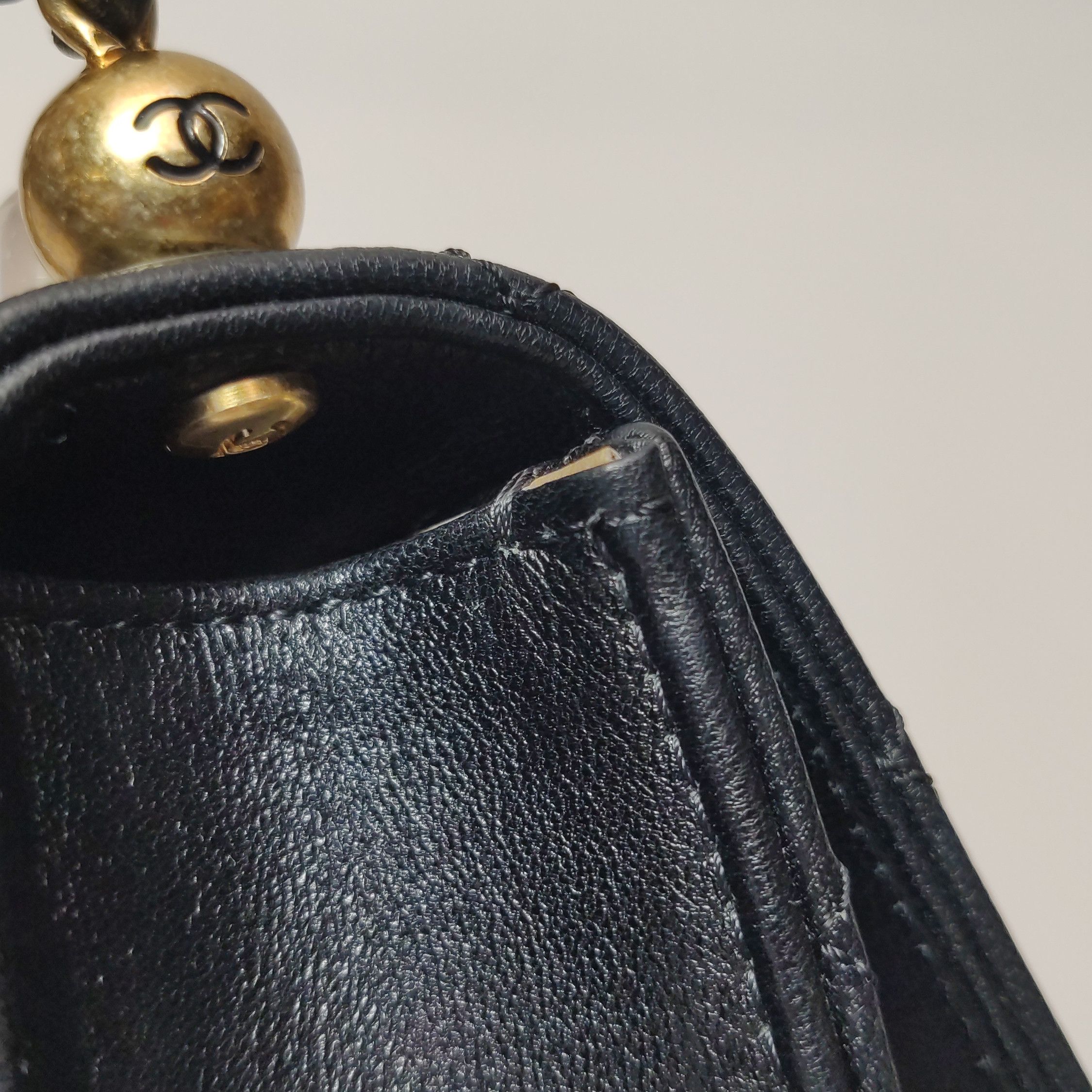 Chanel Chanel Women os Crossbody Bags Size ONE SIZE - 17 Thumbnail